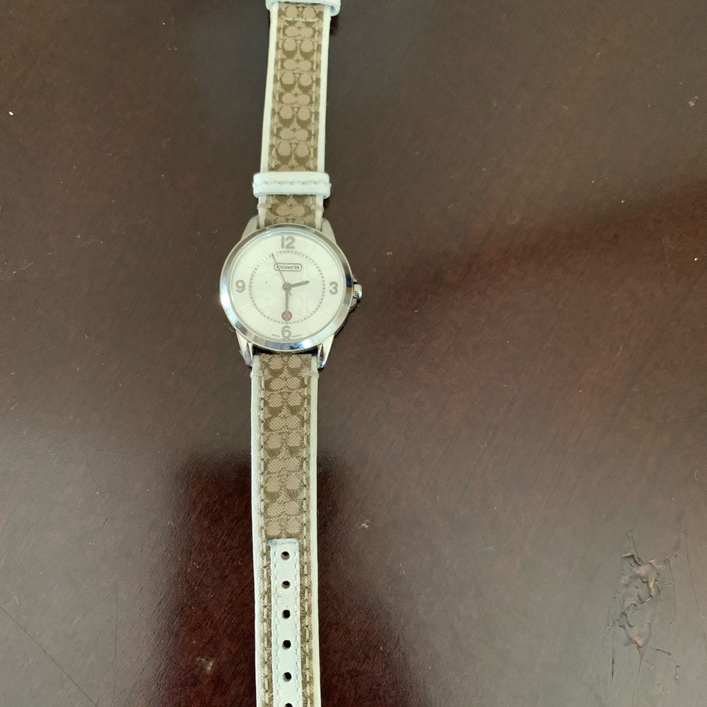 Women’s Coach Watch